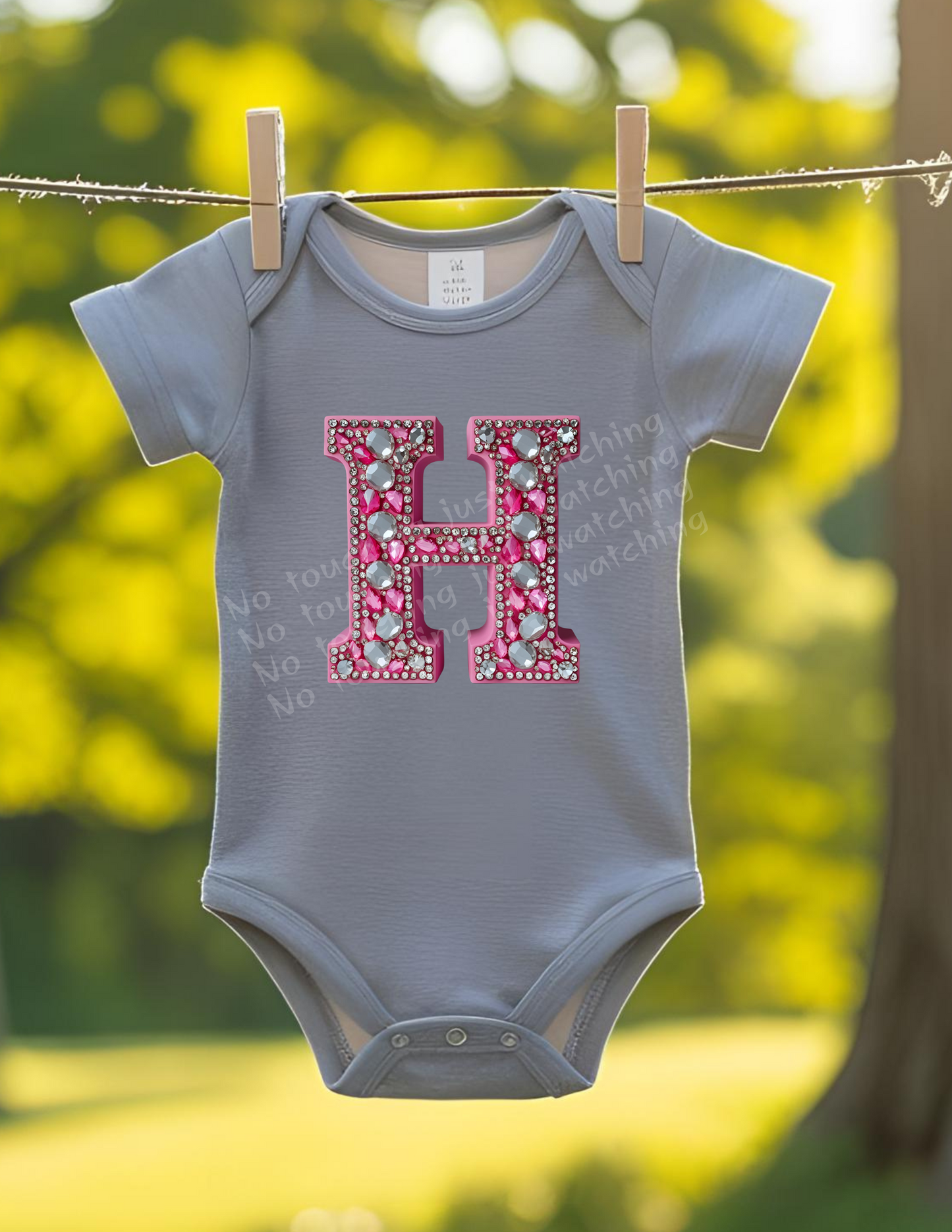 Princess Alphabet" Baby Bodysuit – H "Royal Style for Your Little Letter-Lover"